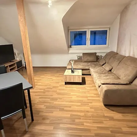 Rooftop - 3 Sz - 1 Bad - 1 Wz - 1 Kueche Apartment *